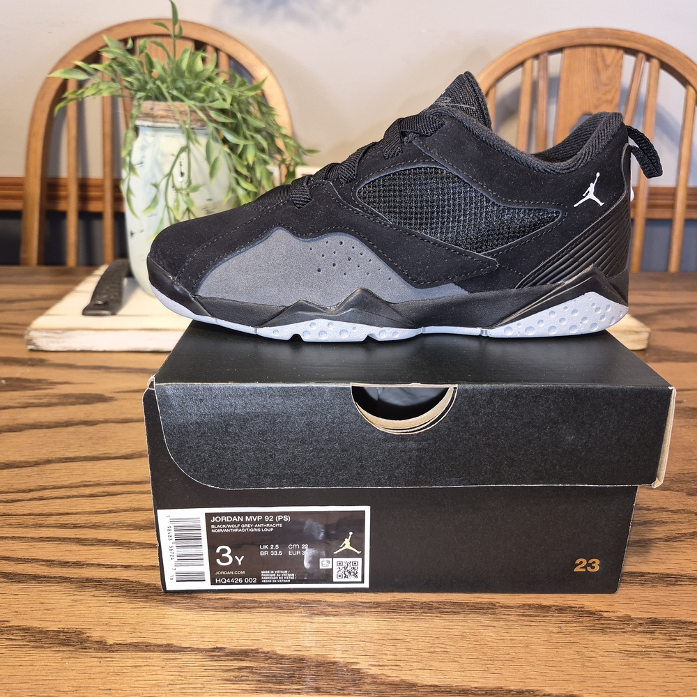 Jordan MVP 92 (PS) Boys Basketball Shoe - Black/Wolf Gray/Anthracite